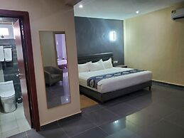 LAGOON BEACH HOTEL