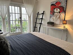 Toorak Executive & Corporate Residence