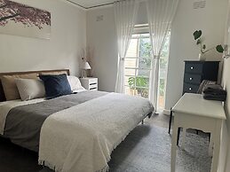 Toorak Executive & Corporate Residence