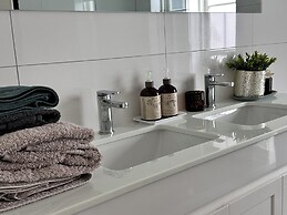 Toorak Executive & Corporate Residence