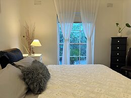 Toorak Executive & Corporate Residence