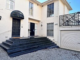 Toorak Executive & Corporate Residence