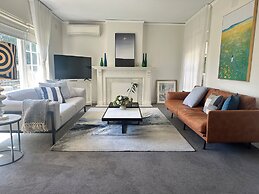 Toorak Executive & Corporate Residence