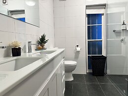 Toorak Executive & Corporate Residence