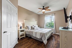 Condo in Gated Windsor Hills