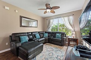 Condo in Gated Windsor Hills