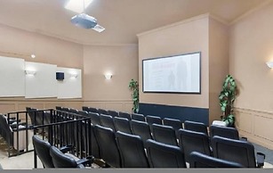 Condo in Gated Windsor Hills