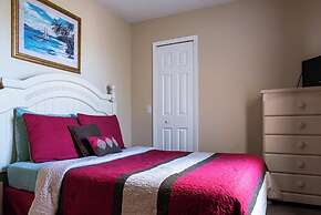 Crescent Lakes Villa