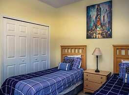 Crescent Lakes Villa