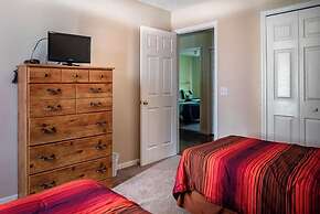 Crescent Lakes Villa