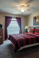 Crescent Lakes Villa