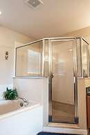 Crescent Lakes Villa