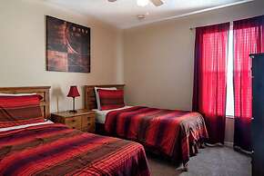 Crescent Lakes Villa