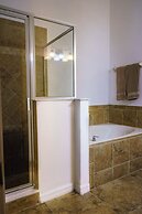 4 Bed, 3 Bath Villa in Gated Community