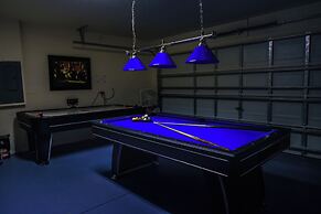 4 Bed, 3 Bath Villa in Gated Community