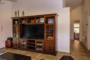 4 Bed, 3 Bath Villa in Gated Community