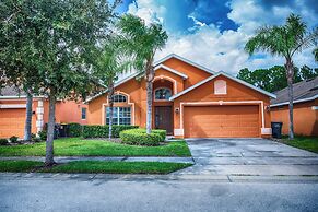 4 Bed, 3 Bath Villa in Gated Community