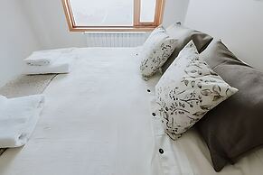 Aunaisin - Nona Kate