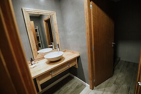 Aunaisin - Nona Kate