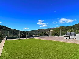 Casas Capela by O'Porto Seven