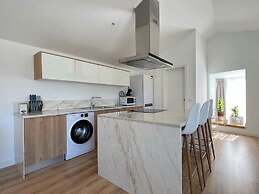 Casas Capela by O'Porto Seven