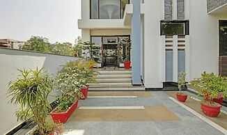 Blue Moon Residency Hotel & Restaurant