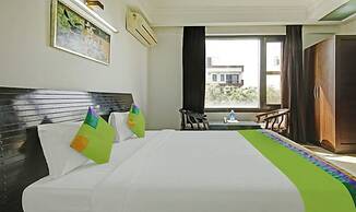 Blue Moon Residency Hotel & Restaurant