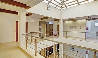 Blue Moon Residency Hotel & Restaurant