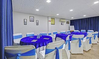 Blue Moon Residency Hotel & Restaurant