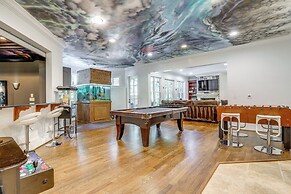 Luxe Atlanta Home ~ 12 Mi to Downtown!