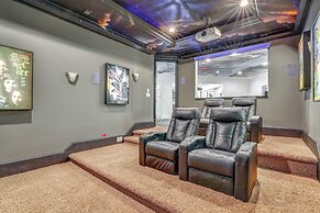 Luxe Atlanta Home ~ 12 Mi to Downtown!