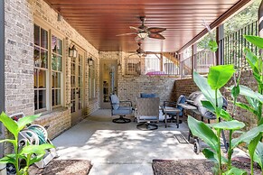 Luxe Atlanta Home ~ 12 Mi to Downtown!