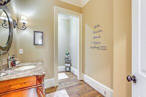 Luxe Atlanta Home ~ 12 Mi to Downtown!