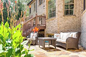 Luxe Atlanta Home ~ 12 Mi to Downtown!