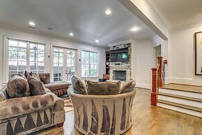 Luxe Atlanta Home ~ 12 Mi to Downtown!