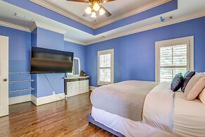 Luxe Atlanta Home ~ 12 Mi to Downtown!