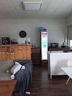 Room in Guest Room - North Beach Inn Guesthouse