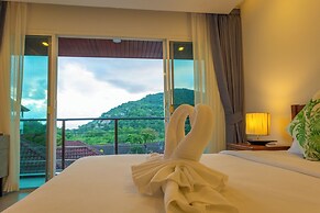 2Beds Award Winning Nai Han Beach c126