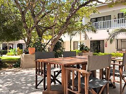 Room in Lodge - Zambezi Boutique Lodge Suite 1 With Free 4x4 Tour by S