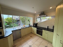 Waiake Beach Apartments