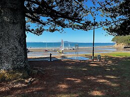 Waiake Beach Apartments
