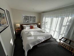 Waiake Beach Apartments