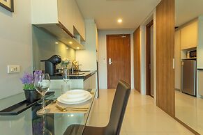 Luxury Everything Walking Distance c112