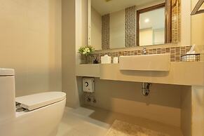 Luxury Everything Walking Distance c112