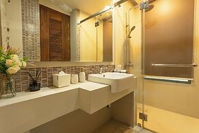 Luxury Everything Walking Distance c112