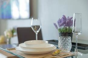 Luxury Everything Walking Distance c112