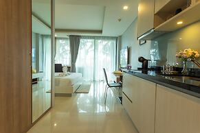 Luxury Everything Walking Distance c112