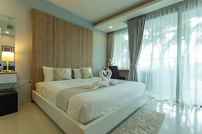 Luxury Everything Walking Distance c112