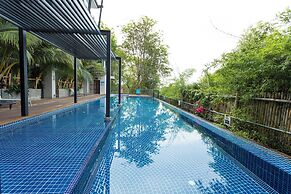 Luxury Everything Walking Distance c112