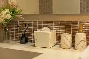 Luxury Everything Walking Distance c112